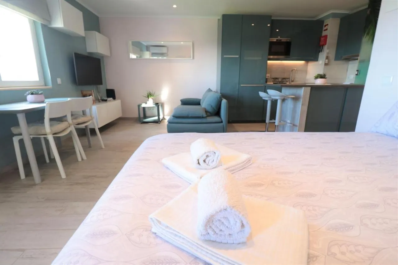 Lovelystay - Mariana'S Blue Portimao Apartment